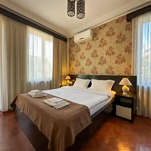 3* Hotel Four Brothers